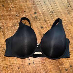 Cacique 46DDD lightly lined full coverage black satiny bra